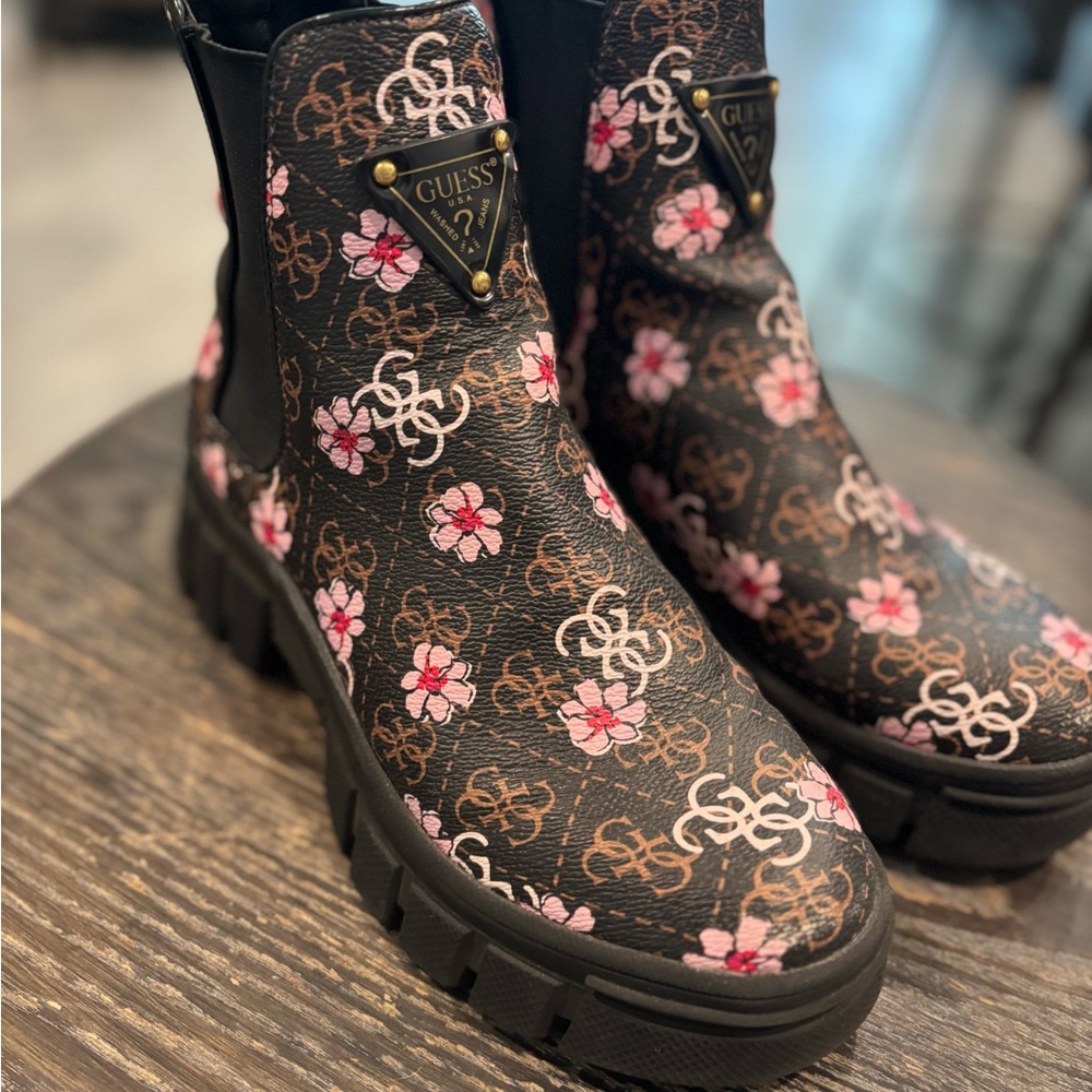 GUESS Black and Pink Patterned Ankle Boots